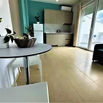 Trea Accomodations - Roof Top On Beach
